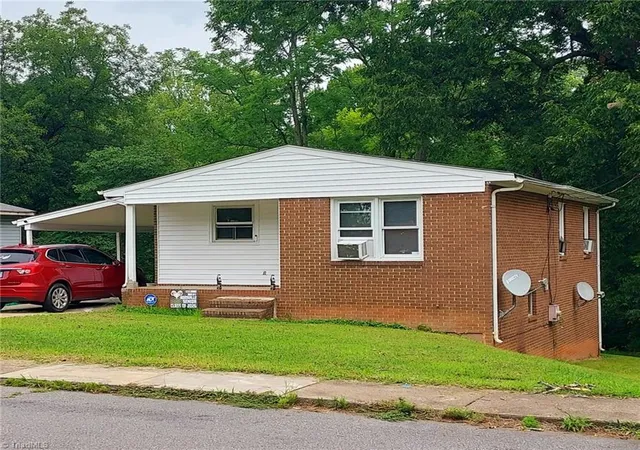 Photo 1 of Single family home for sale at 337 S Branch St, Reidsville, NC 27320 | MLS# 1236291 | Listing updated on 2026-09-20