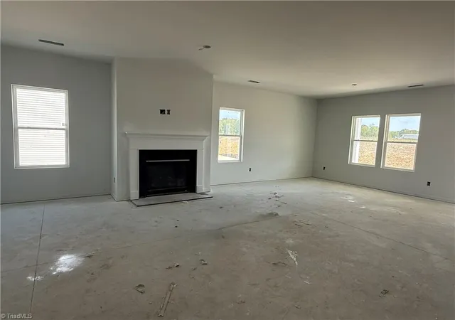 Photo 3 of Single family home for sale at 5833 Latigo Ct, Clemmons, NC 27012 | MLS# 1233943 | Listing updated on 2026-10-04