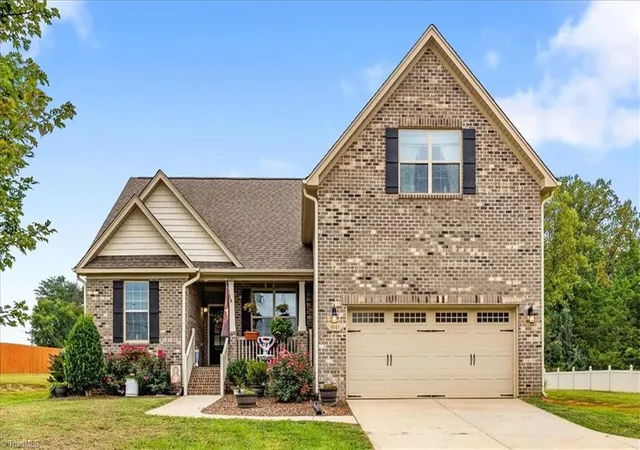 Photo 1 of Single family home for sale at 9141 Warren Rd, Kernersville, NC 27284 | MLS# 1234154 | Listing updated on 2026-09-18