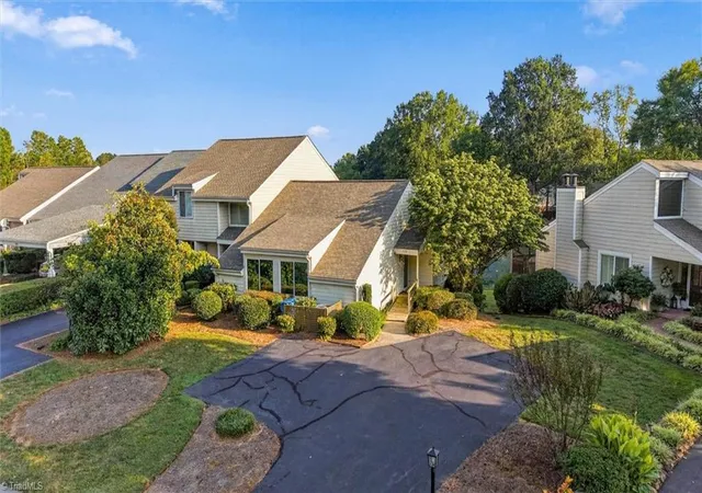 Photo 1 of Single family home for sale at 128 Golfview Dr, Advance, NC 27006 | MLS# 1236332 | Listing updated on 2026-09-22