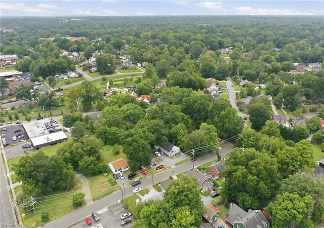 Photo 3 of Multi family home for sale at 324 W Kime St, Burlington, NC 27215 | MLS# 1234476 | Listing updated on 2026-09-08