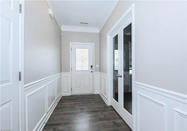Photo 3 of Single family home for sale at 1030 Broadlands Way, Graham, NC 27253 | MLS# 1235249 | Listing updated on 2026-09-14