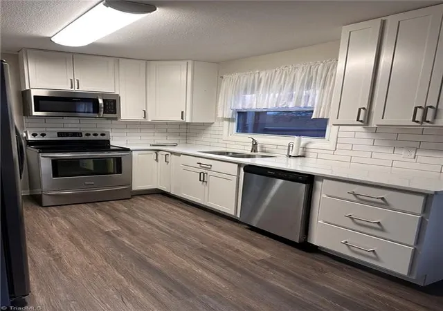 Photo 3 of Single family home for sale at 111 Bell Dr, Thomasville, NC 27360 | MLS# 1233766 | Listing updated on 2026-09-06
