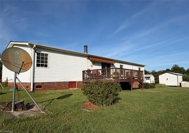 Photo 4 of Sale Pending at 3535 Forbush View Ln, East Bend, NC 27018 | MLS# 1235189 | Listing updated on 2026-09-24