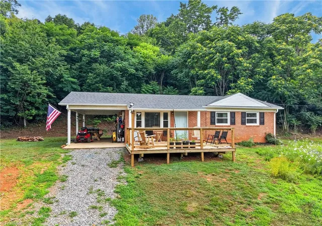 Photo 3 of Single family home for sale at 1917 Bull Mountain Rd, Stuart, VA 24171 | MLS# 1235571 | Listing updated on 2026-09-14