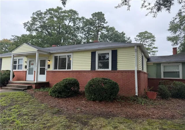 Photo 2 of Single family home for sale at 1828 Villa Dr, Greensboro, NC 27403 | MLS# 1236448 | Listing updated on 2026-09-23