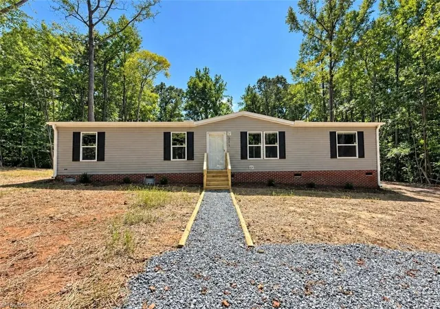 Photo 1 of Manufactured home for sale at 211 Paul Workman Rd, Lexington, NC 27292 | MLS# 1236478 | Listing updated on 2026-09-22