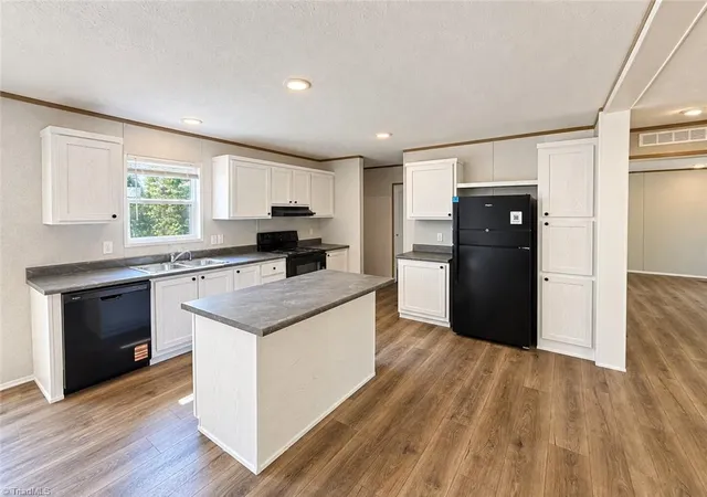 Photo 3 of Manufactured home for sale at 211 Paul Workman Rd, Lexington, NC 27292 | MLS# 1236478 | Listing updated on 2026-09-22