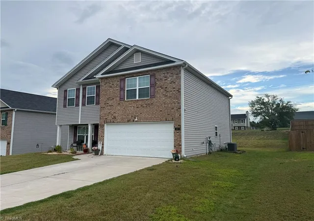 Photo 2 of Single family home for sale at 192 Sparrow Ln #7, Lexington, NC 27295 | MLS# 1235498 | Listing updated on 2026-10-04