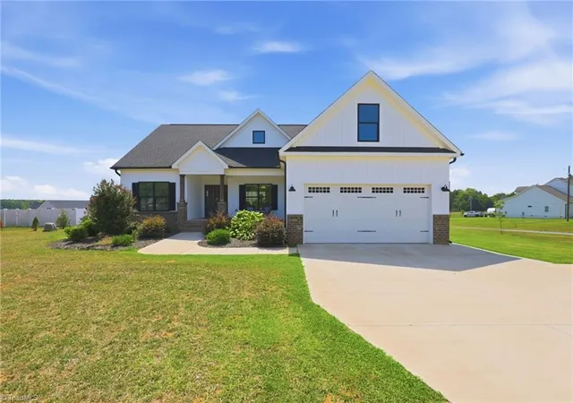Photo 2 of Sale Pending at 448 Troublesome Rd, Reidsville, NC 27320 | MLS# 1235024 | Listing updated on 2026-09-26