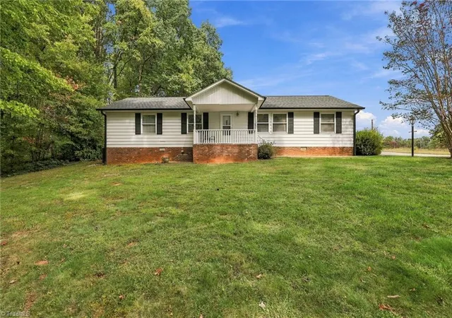 Manufactured home for sale at 1077 Brown Farm Rd, Walnut Cove, NC 27052 | MLS# 1238797