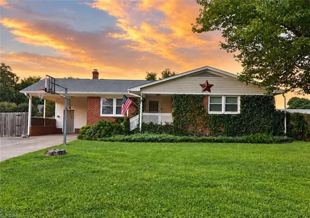 Photo 1 of Single family home for sale at 910 Pineknoll St, Liberty, NC 27298 | MLS# 1234768 | Listing updated on 2026-09-11