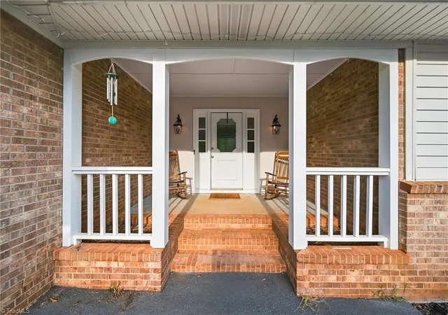 Photo 2 of Sale Pending at 2113 Storm Cyn Rd, Winston Salem, NC 27106 | MLS# 1234363 | Listing updated on 2026-09-13