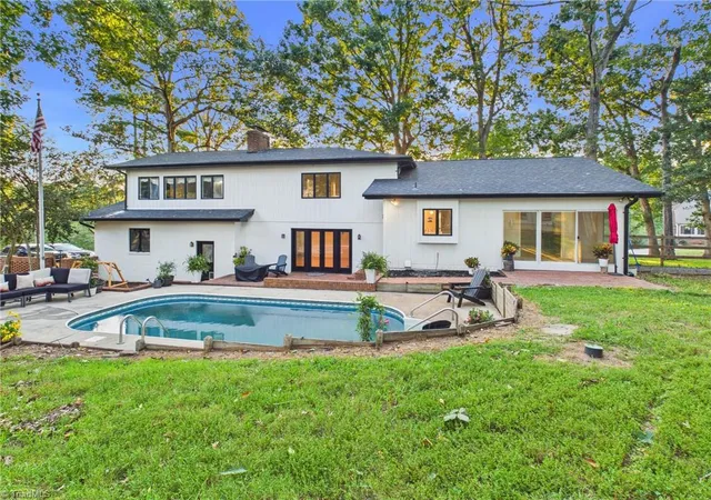 Photo 3 of Single family home for sale at 3750 11th Street Ne, Hickory, NC 28601 | MLS# 1234282 | Listing updated on 2026-09-16