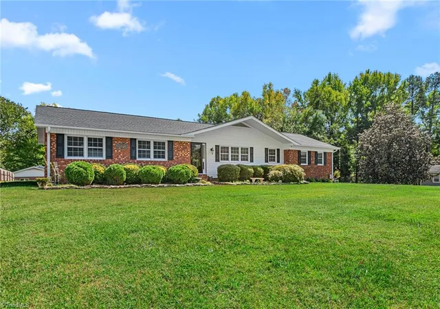 Photo 1 of Single family home for sale at 3870 Old Hwy 29, Thomasville, NC 27360 | MLS# 1235332 | Listing updated on 2026-09-21