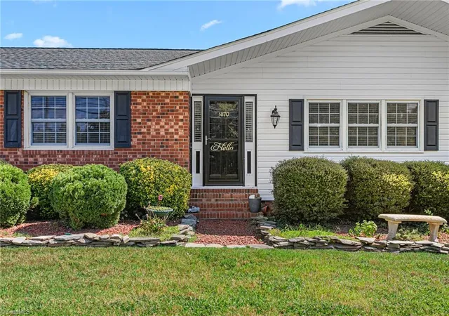 Photo 2 of Single family home for sale at 3870 Old Hwy 29, Thomasville, NC 27360 | MLS# 1235332 | Listing updated on 2026-09-21