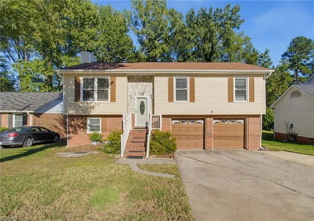 Photo 1 of Single family home for sale at 1717 Hannaford Rd, Greensboro, NC 27401 | MLS# 1236166 | Listing updated on 2026-09-19