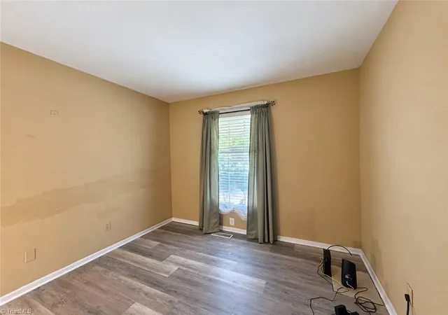 Photo 3 of Sale Pending at 5707 Antietam Dr, Winston Salem, NC 27106 | MLS# 1239098 | Listing updated on 2026-10-25