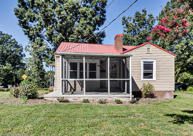 Photo 1 of Sale Pending at 950 Cliff Rd, Asheboro, NC 27203 | MLS# 1235649 | Listing updated on 2026-10-06