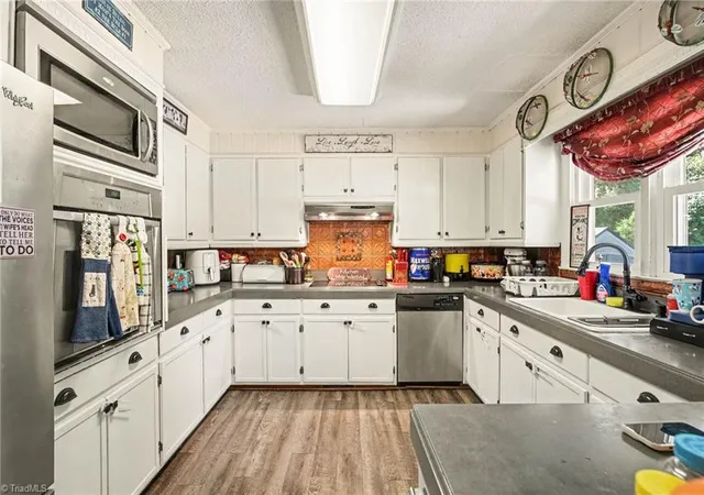 Photo 3 of Single family home for sale at 117 Fox Ln, Lexington, NC 27295 | MLS# 1234395 | Listing updated on 2026-09-04