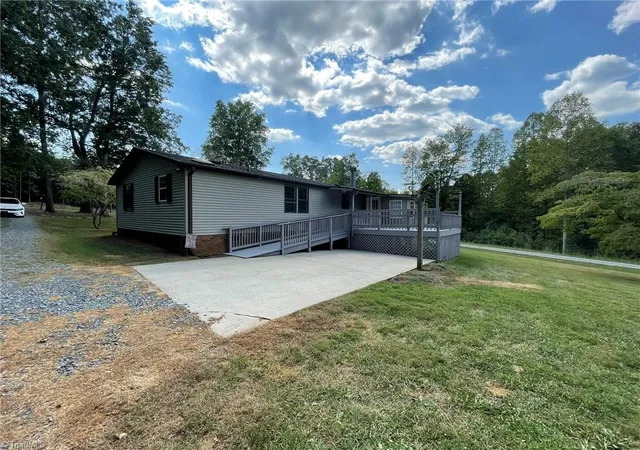 Photo 3 of Sale Pending at 1041 Brooks Rd, Reidsville, NC 27320 | MLS# 1234247 | Listing updated on 2026-09-18