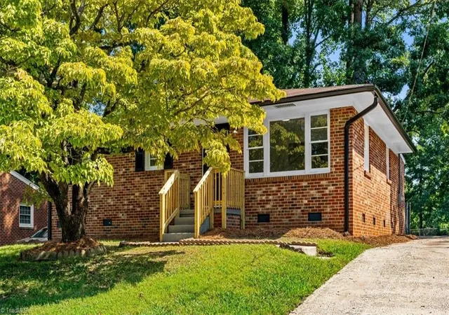 Photo 1 of Single family home for sale at 1804 Woodmere Dr, Greensboro, NC 27405 | MLS# 1236452 | Listing updated on 2026-10-05
