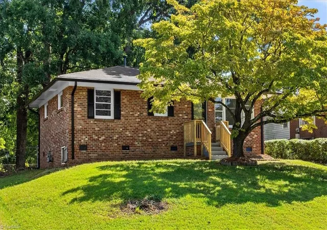 Photo 3 of Single family home for sale at 1804 Woodmere Dr, Greensboro, NC 27405 | MLS# 1236452 | Listing updated on 2026-10-05