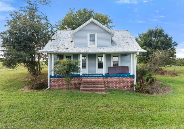 Photo 1 of Single family home for sale at 1151 Mountain View Church Rd, Hamptonville, NC 27020 | MLS# 1235308 | Listing updated on 2026-09-11