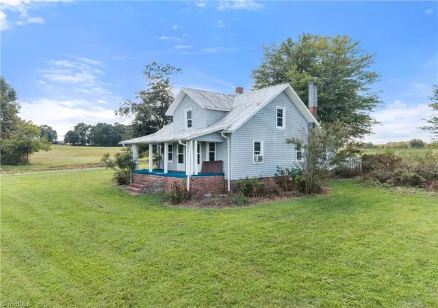 Photo 3 of Single family home for sale at 1151 Mountain View Church Rd, Hamptonville, NC 27020 | MLS# 1235308 | Listing updated on 2026-09-11