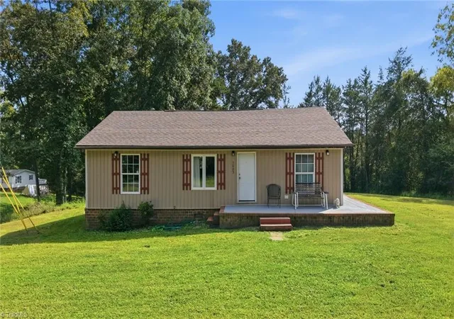 Photo 2 of Manufactured home for sale at 5085 Fairview Church Rd, Trinity, NC 27370 | MLS# 1233875 | Listing updated on 2026-09-11