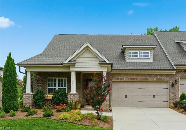 Photo 1 of Single family home for sale at 1009 Beechcrest Dr, Kernersville, NC 27284 | MLS# 1234806 | Listing updated on 2026-10-04