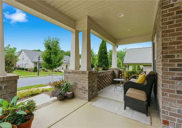 Photo 3 of Single family home for sale at 1009 Beechcrest Dr, Kernersville, NC 27284 | MLS# 1234806 | Listing updated on 2026-10-04