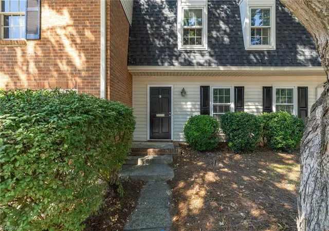 Photo 1 of Single family home for sale at 4080 Huntingreen Ln #C, Winston Salem, NC 27106 | MLS# 1237753 | Listing updated on 2026-10-21