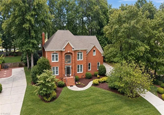 Photo 1 of Single family home for sale at 4911 Setter Ct, Jamestown, NC 27282 | MLS# 1236998 | Listing updated on 2026-10-21