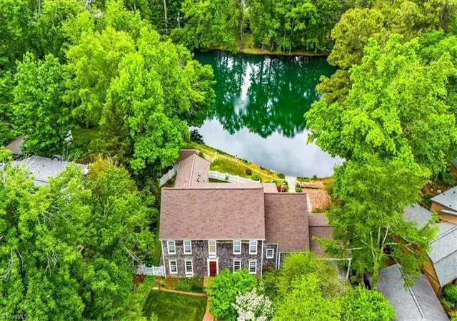 Photo 3 of Single family home for sale at 2109 Medford Ln, Greensboro, NC 27408 | MLS# 1234205 | Listing updated on 2026-09-14