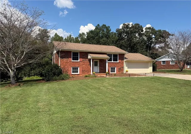 Photo 1 of Single family home for sale at 329 Hunter Hills St, North Wilkesboro, NC 28659 | MLS# 1234188 | Listing updated on 2026-09-10