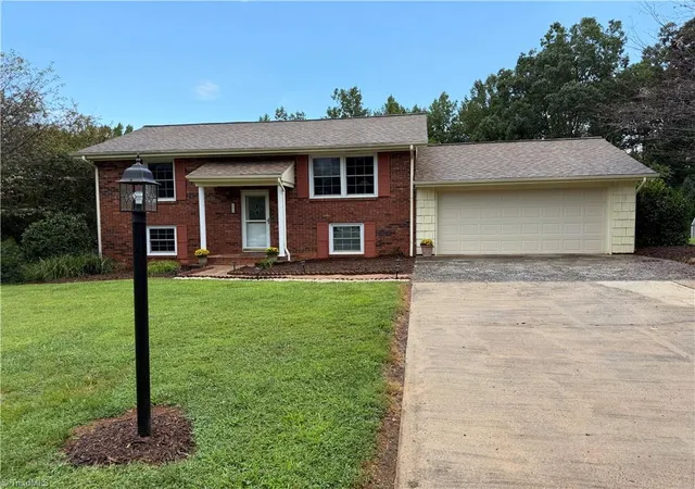 Photo 2 of Single family home for sale at 329 Hunter Hills St, North Wilkesboro, NC 28659 | MLS# 1234188 | Listing updated on 2026-09-10