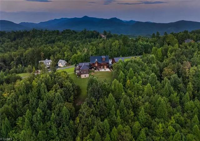 Photo 4 of Single family home for sale at 147 Night Sky Dr, Nebo, NC 28761 | MLS# 1234300 | Listing updated on 2026-09-10