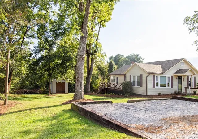 Photo 3 of Single family home for sale at 149 Gilreath Brk St, North Wilkesboro, NC 28659 | MLS# 1235473 | Listing updated on 2026-09-14