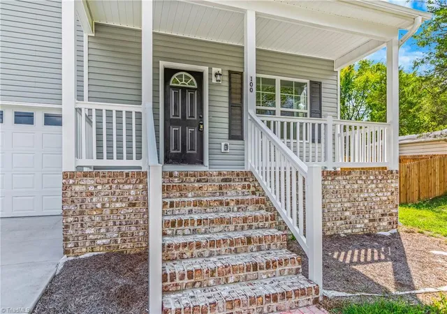 Photo 2 of Single family home for sale at 100 Snead Rd, Winston Salem, NC 27103 | MLS# 1235499 | Listing updated on 2026-10-05