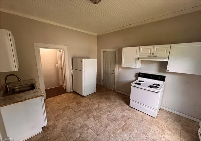 Photo 4 of Single family home for sale at 1118 Campbell St, High Point, NC 27262 | MLS# 1233366 | Listing updated on 2026-09-10