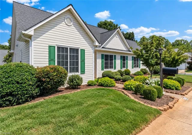 Photo 2 of Single family home for sale at 5201 Old Plantation Cir, Winston Salem, NC 27104 | MLS# 1233653 | Listing updated on 2026-09-12
