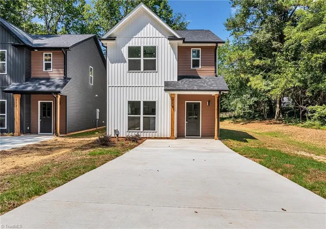 Photo 2 of Single family home for sale at 114 N Yadkin Ave, Spencer, NC 28159 | MLS# 1234784 | Listing updated on 2026-09-19