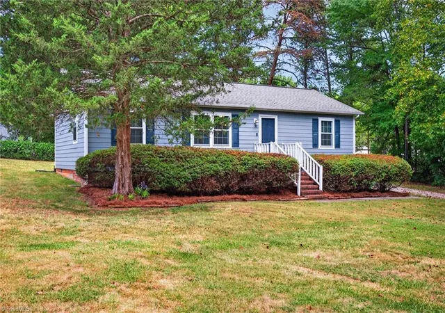 Photo 3 of Single family home for sale at 8116 Thorndike Rd, Greensboro, NC 27409 | MLS# 1235354 | Listing updated on 2026-09-11