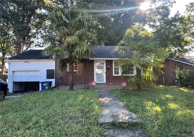 Photo 1 of Sale Pending at 2839 N Glenn Ave, Winston Salem, NC 27105 | MLS# 1237721 | Listing updated on 2026-10-19
