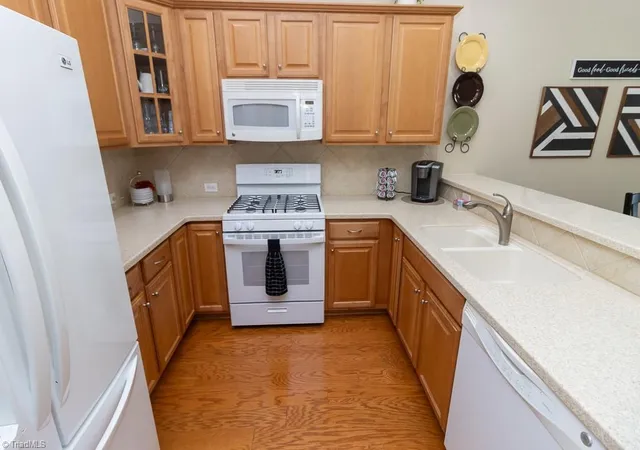 Photo 4 of Sale Pending at 1430 Crestlawn Trl, Pfafftown, NC 27040 | MLS# 1236198 | Listing updated on 2026-09-25