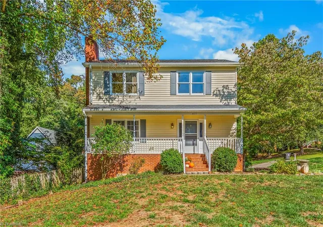 Photo 1 of Sale Pending at 415 Davie Ave, Winston Salem, NC 27127 | MLS# 1238448 | Listing updated on 2026-10-24