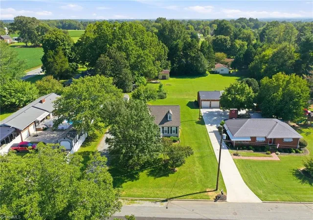 Photo 3 of Sale Pending at 909 Highview St, Haw River, NC 27258 | MLS# 1234734 | Listing updated on 2026-09-22