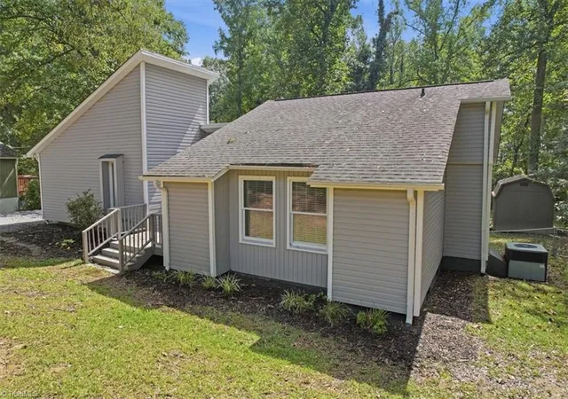 Photo 2 of Single family home for sale at 2409 Shelia Dr, Greensboro, NC 27406 | MLS# 1236203 | Listing updated on 2026-10-07