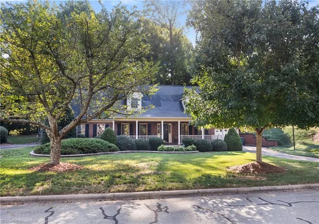 Photo 2 of Single family home for sale at 401 Wind Hvn Ln, Winston Salem, NC 27104 | MLS# 1234673 | Listing updated on 2026-09-17